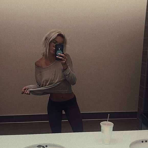 MEET THE POSHER - Picture 2 of 8